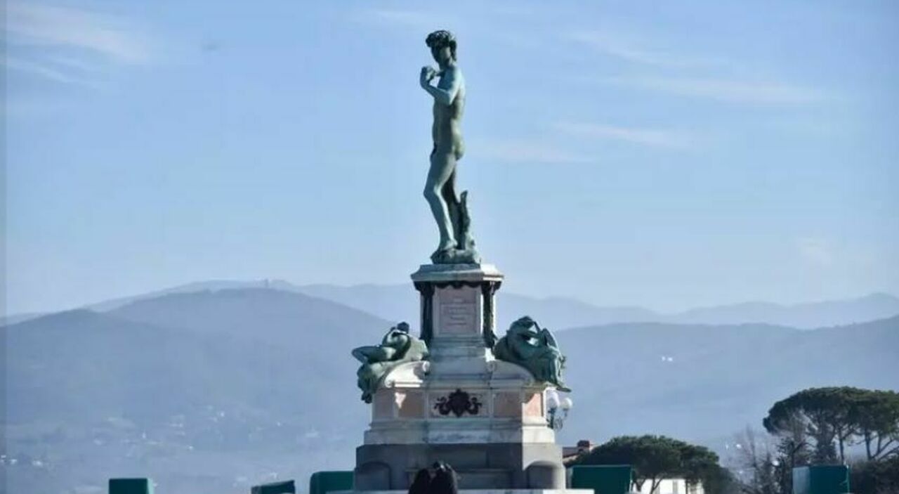 https://statics.cedscdn.it/photos/MED_HIGH/2026/10/05/9805171_05105209_david_firenze.jpg