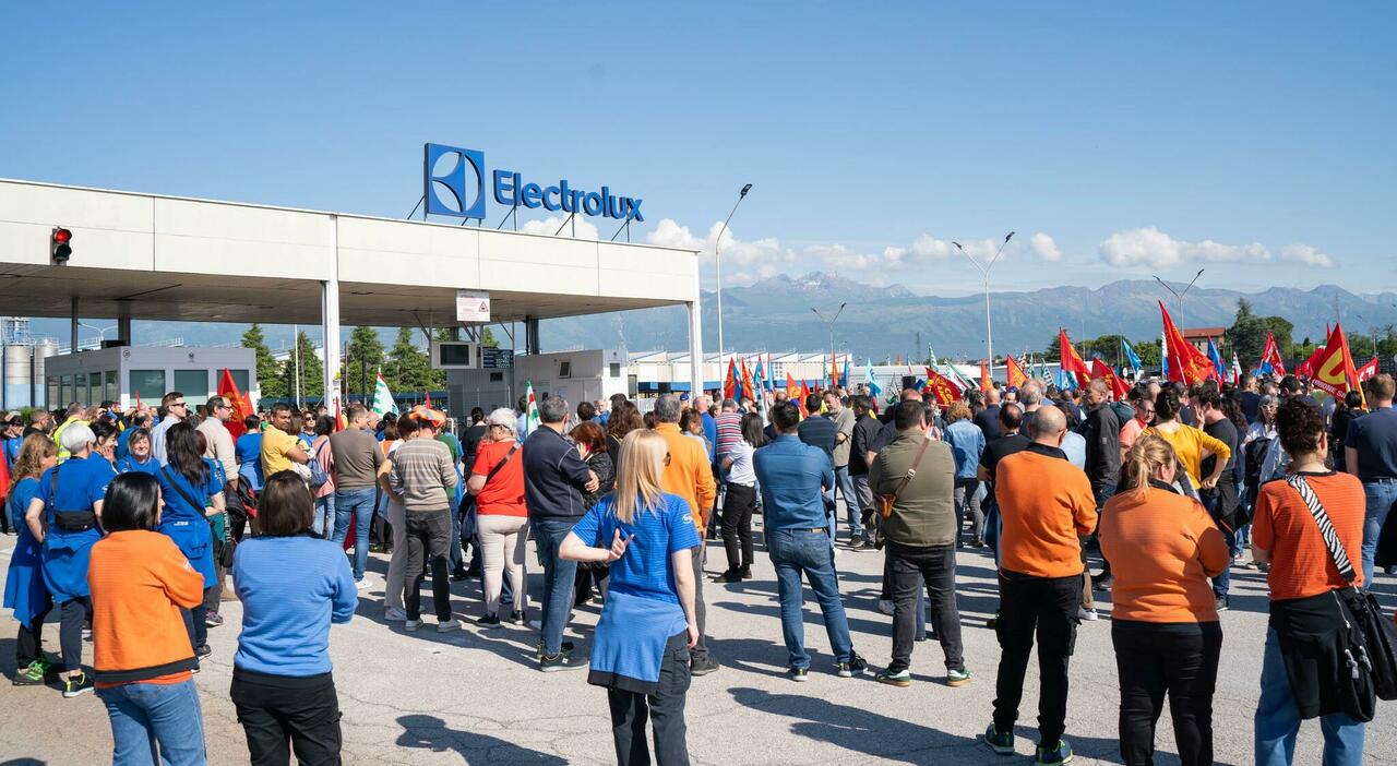 electrolux sul tavolo 1250 uscite volontarie per salvare cerreto ma a porcia e susegana continuano gli scioperi da Ilgazzettino.it electrolux sul tavolo 1250 uscite volontarie per salvare cerreto ma a porcia e susegana continuano gli scioperi