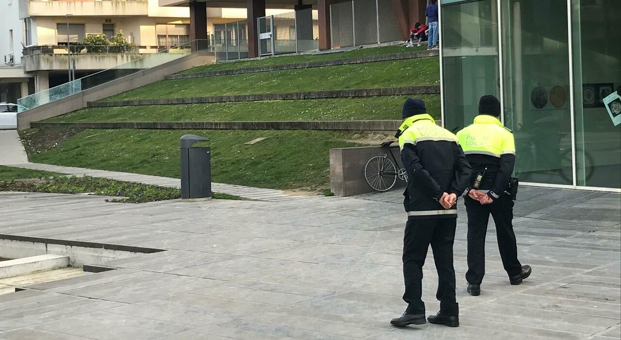 baby vandali danneggiano il parco una mamma si offre di ridipingere il muro ma il sindaco tira dritto la famiglia pagher224 3mila euro da Ilgazzettino.it baby vandali danneggiano il parco una mamma si offre di ridipingere il muro ma il sindaco tira dritto la famiglia pagher224 3mila euro