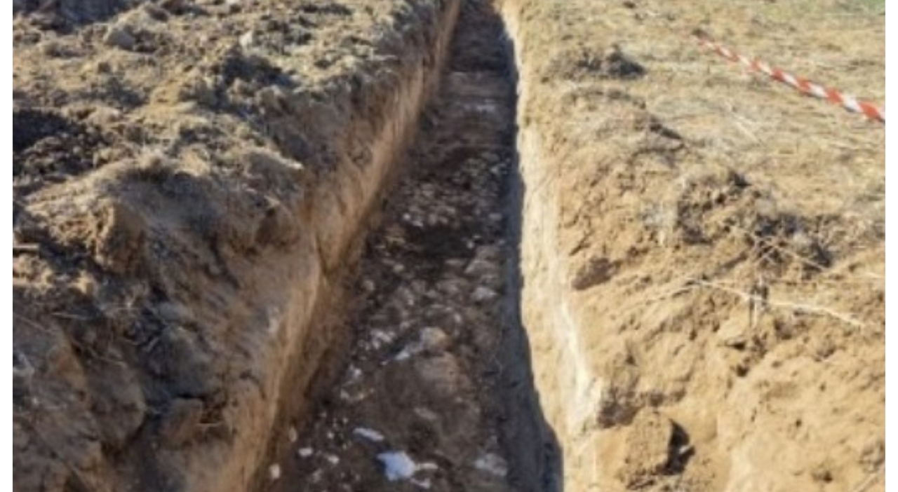 spunta un tratto di strada antica potrebbe essere un pezzo di via appia da Quotidianodipuglia.it spunta un tratto di strada antica potrebbe essere un pezzo di via appia