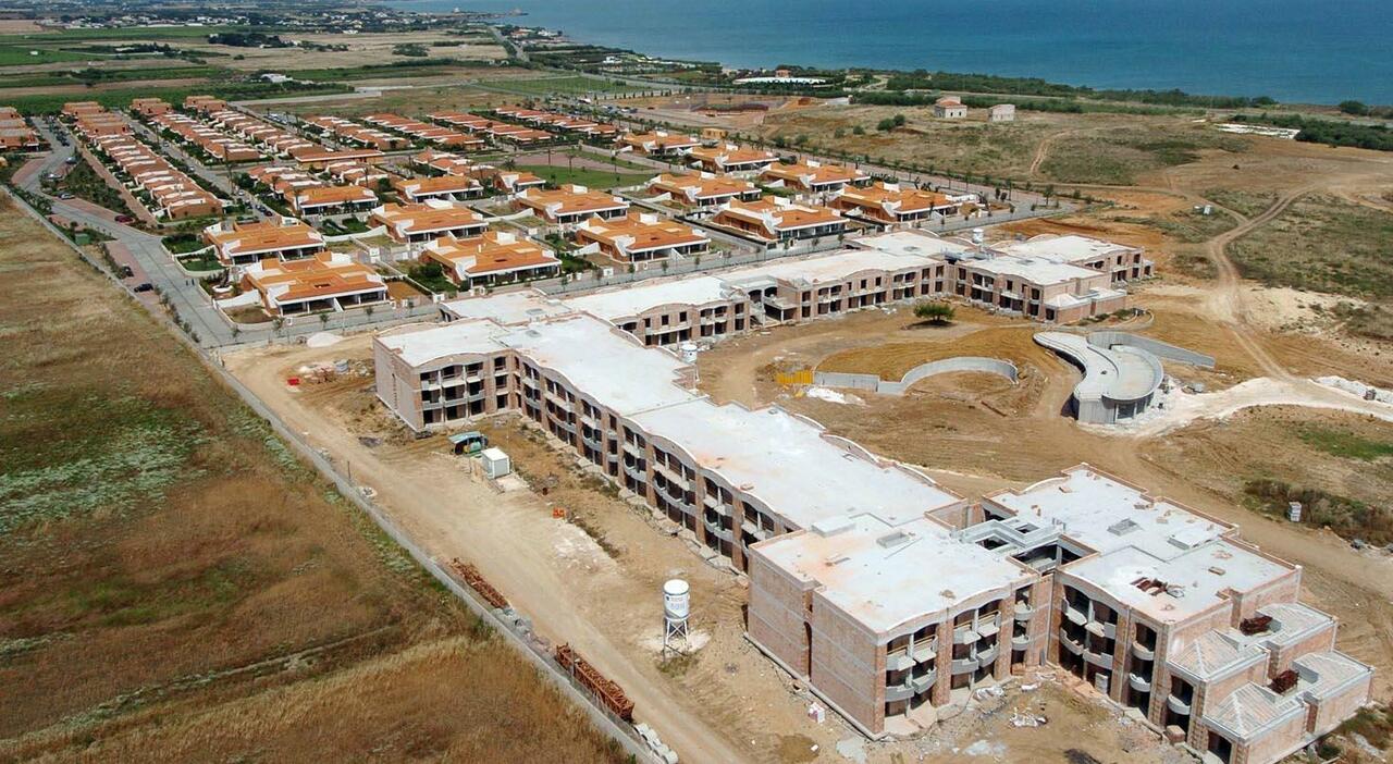 acque chiare rebus confisca dopo lo stop del confronto con la regione che fare dellhotel mai nato da Quotidianodipuglia.it acque chiare rebus confisca dopo lo stop del confronto con la regione che fare dellhotel mai nato