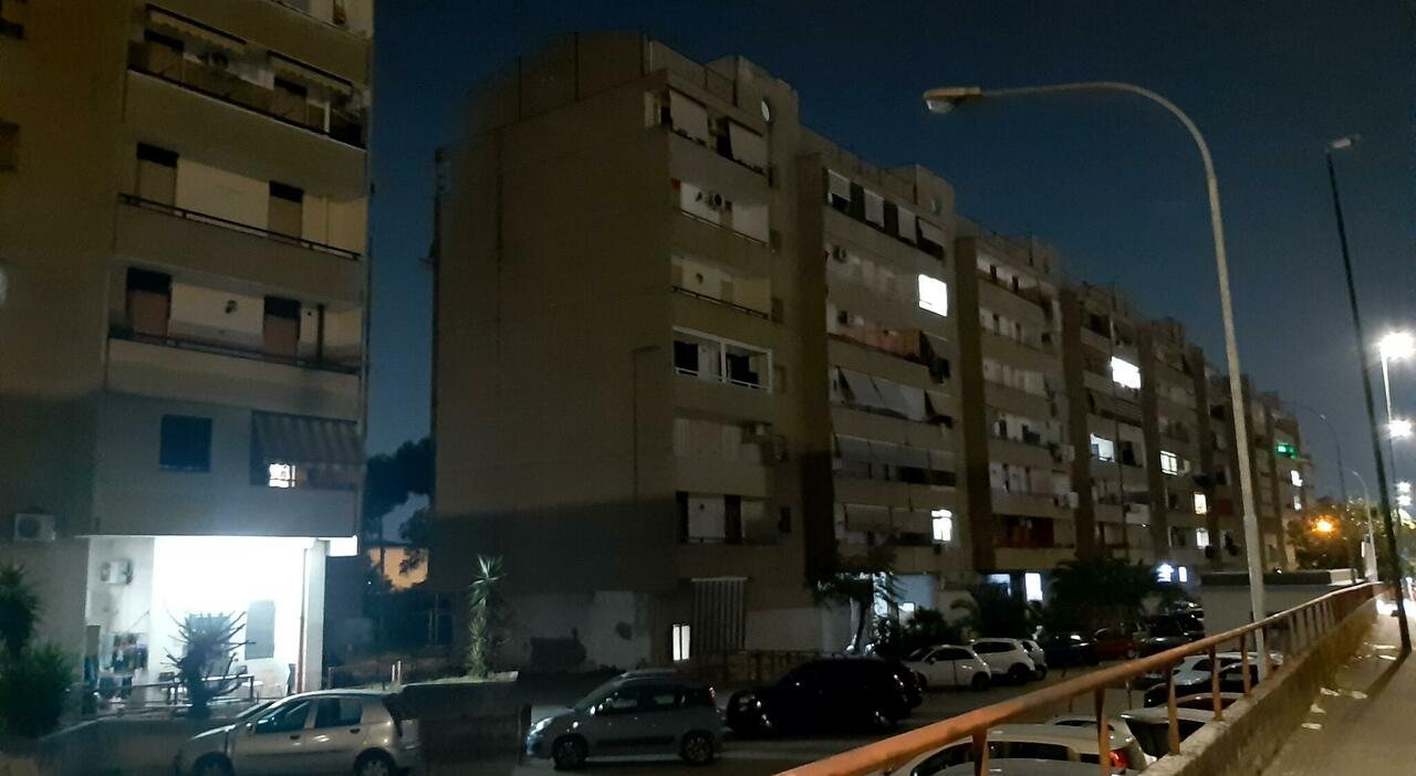 napoli sgrida la sorella minore e lei lo ferisce con le forbici 20enne in gravi condizioni da Ilmattino.it napoli sgrida la sorella minore e lei lo ferisce con le forbici 20enne in gravi condizioni