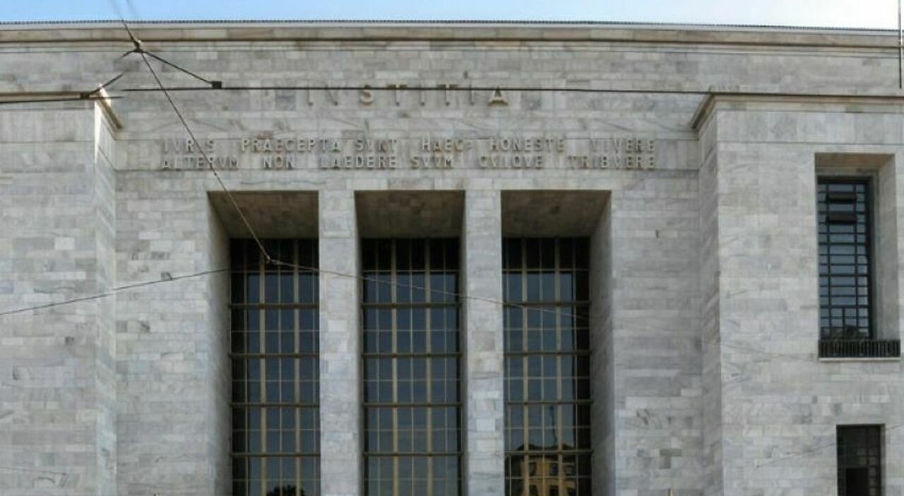 https://statics.cedscdn.it/photos/MED_HIGH/2026/10/06/9807531_06132645_tribunale_milano.jpg