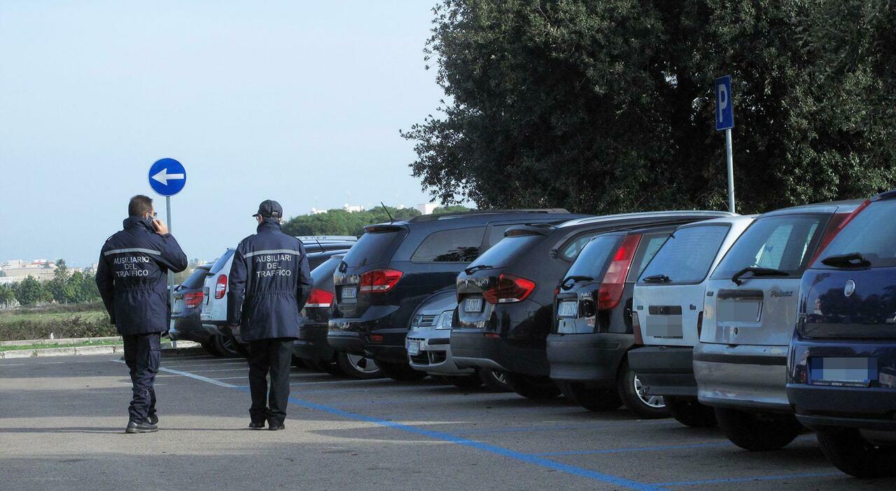 nuove tariffe sosta lecce aumenti fino al 58 in centro e nuove strisce blu nei quartieri quanto costa parcheggiare 8 ore per lavoro da Quotidianodipuglia.it nuove tariffe sosta lecce aumenti fino al 58 in centro e nuove strisce blu nei quartieri quanto costa parcheggiare 8 ore per lavoro