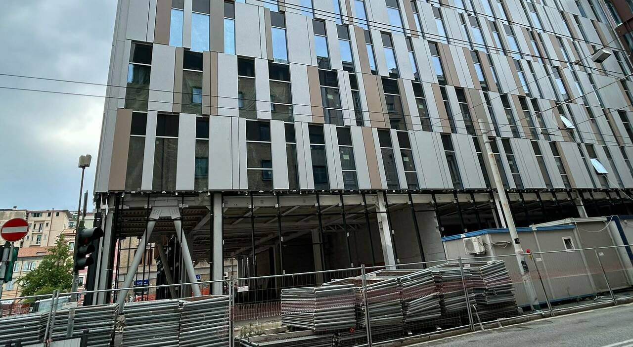 ex palazzo di vetro non lavora pi249 nessuno stracciato il contratto con la ditta che realizzava i nuovi spazi per univpm e provincia da Corriereadriatico.it ex palazzo di vetro non lavora pi249 nessuno stracciato il contratto con la ditta che realizzava i nuovi spazi per univpm e provincia