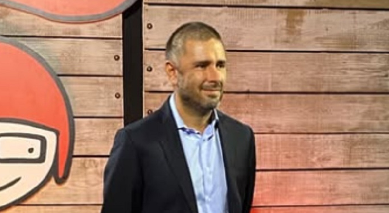 https://statics.cedscdn.it/photos/MED_HIGH/2026/10/07/9809487_07102116_di_battista_aggiornamenti.jpg