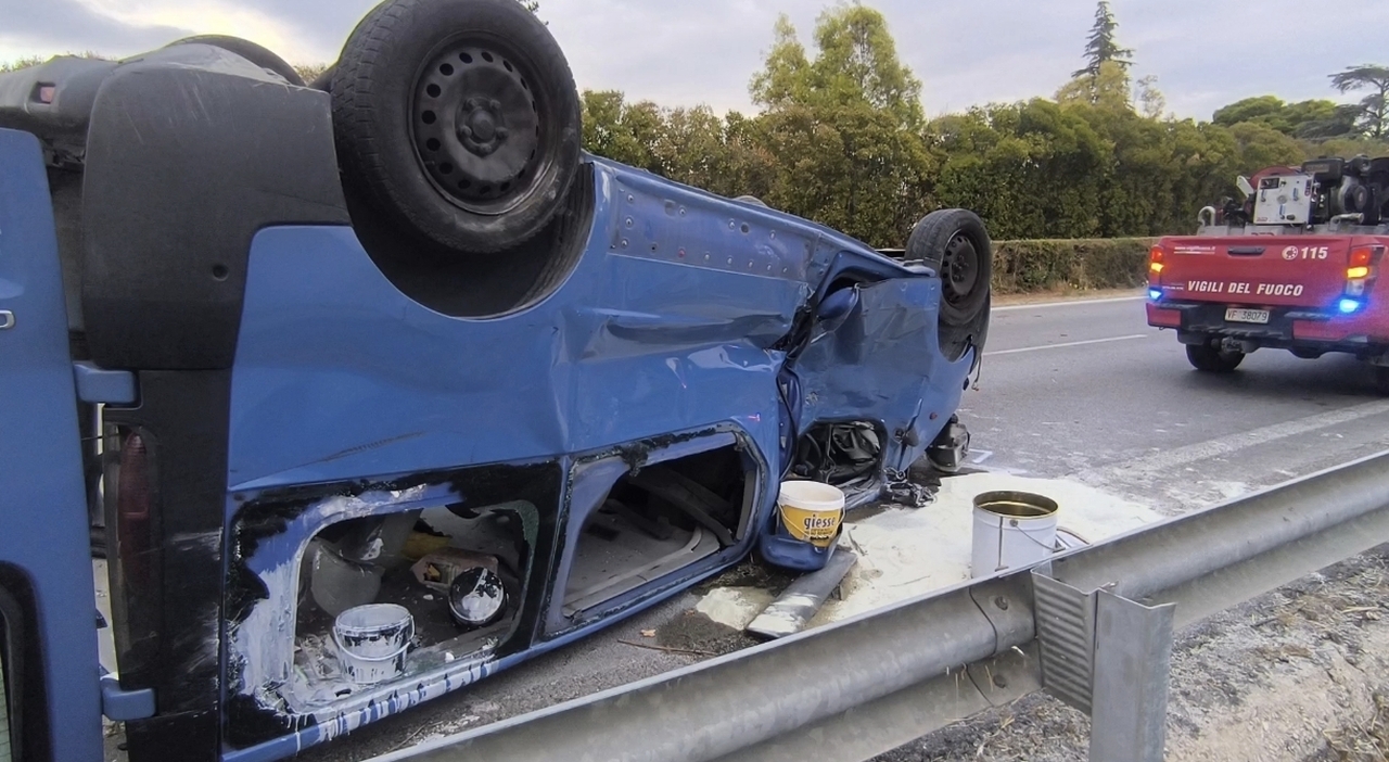 un morto e tre feriti nel violento impatto tra un auto e un furgone l ncidente tra foggia e manfredonia da Quotidianodipuglia.it un morto e tre feriti nel violento impatto tra un auto e un furgone l ncidente tra foggia e manfredonia