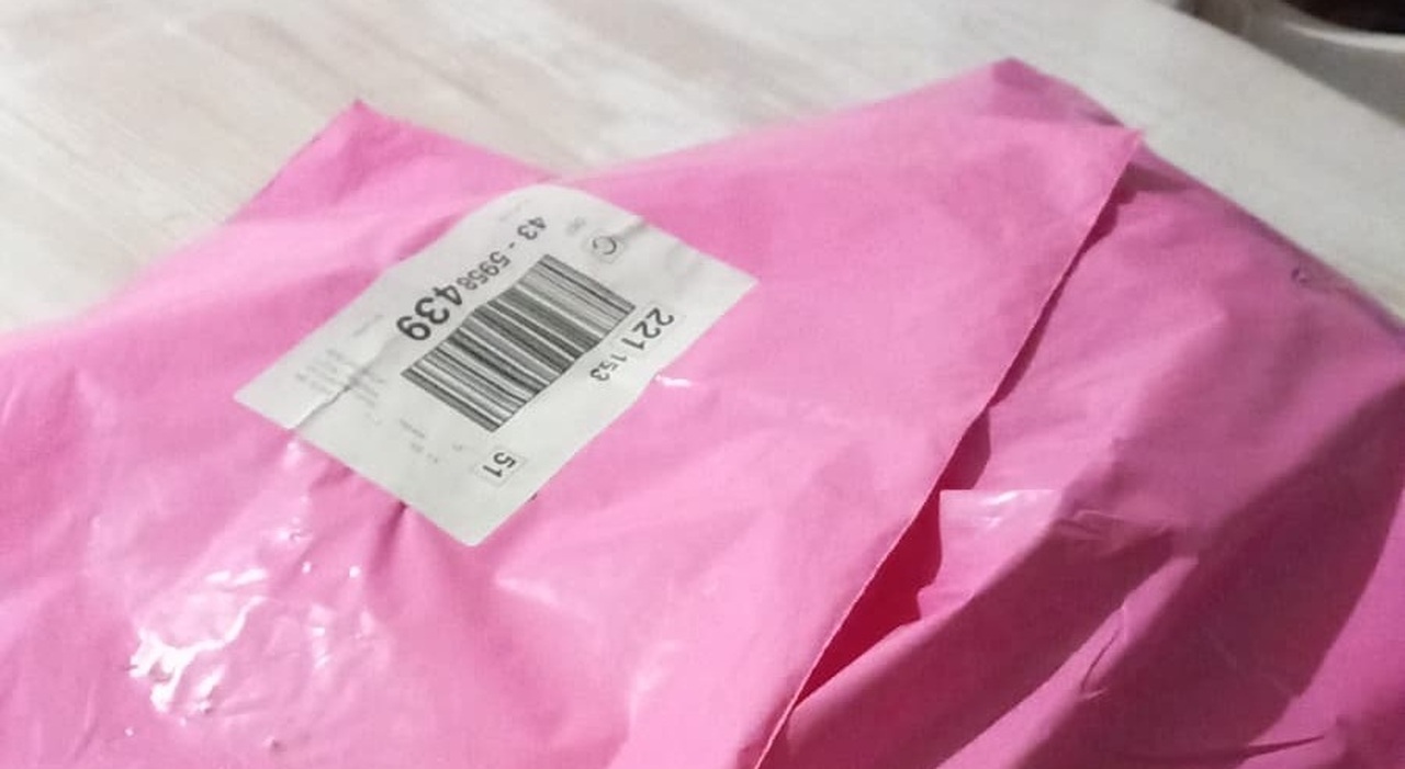 truffa del finto corriere in salento consegnano un pacco chiedono 40 euro ma non c era nessun ordine da Quotidianodipuglia.it truffa del finto corriere in salento consegnano un pacco chiedono 40 euro ma non c era nessun ordine