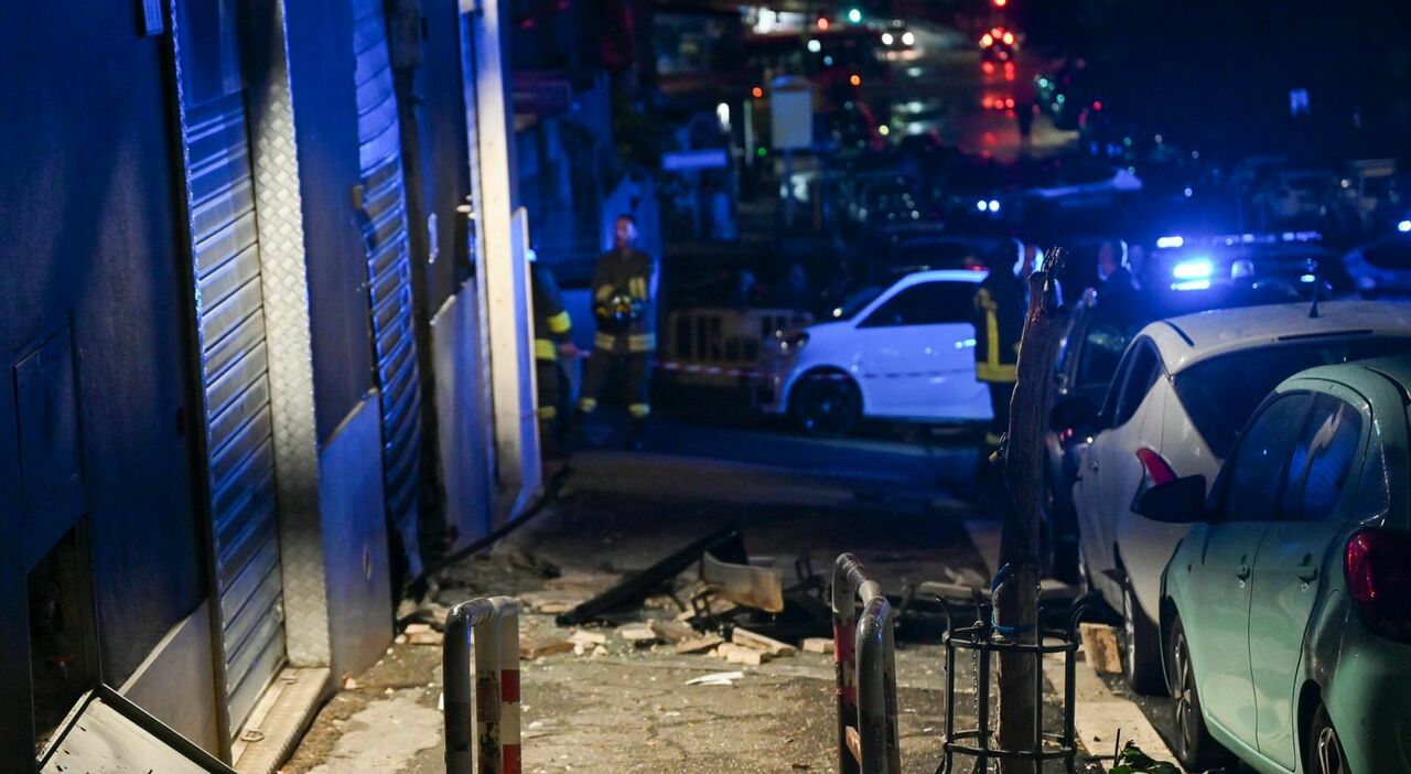 bomba nella notte a roma est colpita una concessionaria a centocelle 232 lottavo attentato in 45 giorni da Ilmessaggero.it bomba nella notte a roma est colpita una concessionaria a centocelle 232 lottavo attentato in 45 giorni