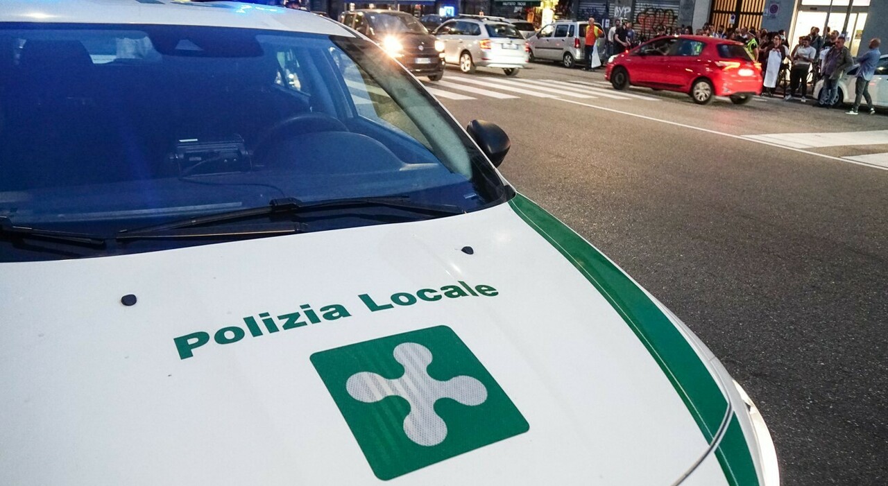 https://statics.cedscdn.it/photos/MED_HIGH/2026/10/09/9814472_09152800_vigili_milano_arresti_pusher_modalita_avvocato_cosa_dice.jpg