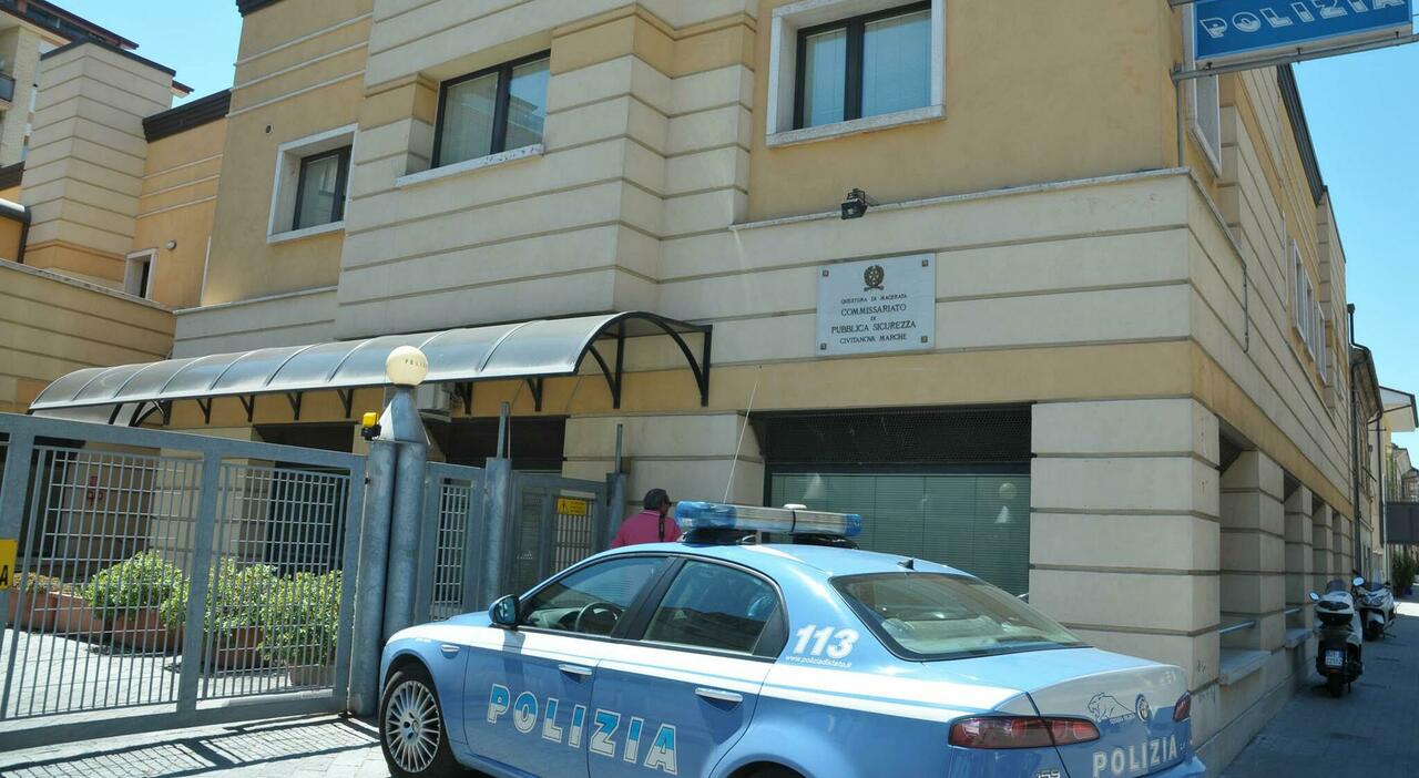 consumano al bar e poi non pagano 4 ragazzini nei guai a civitanova avevano saltato scuola e rubato uno smartphone da Corriereadriatico.it consumano al bar e poi non pagano 4 ragazzini nei guai a civitanova avevano saltato scuola e rubato uno smartphone