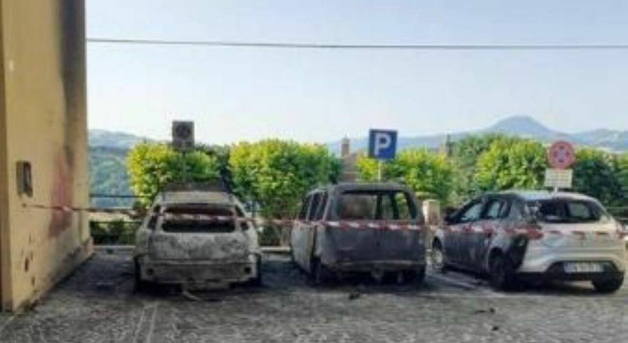 tenta di investirlo poi d224 fuoco a 3 auto rosora condanna definitiva al folle per gelosia da Corriereadriatico.it tenta di investirlo poi d224 fuoco a 3 auto rosora condanna definitiva al folle per gelosia