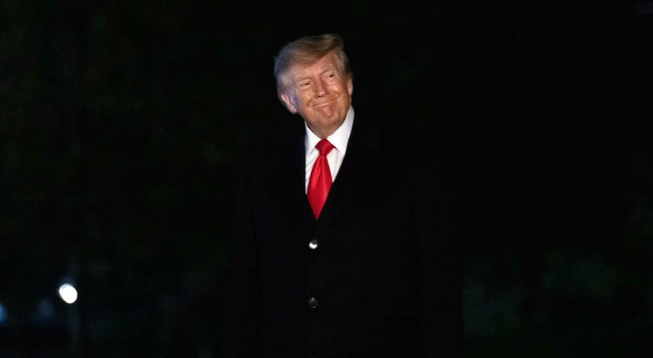 https://statics.cedscdn.it/photos/MED_HIGH/2026/10/11/9818022_11091545_trump_attacca_zelensky_pace_musk_sogno_prima_mandato_oceano.jpg