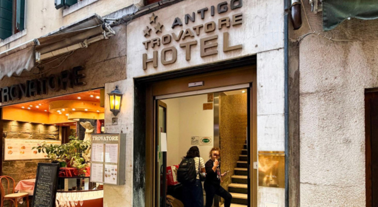stanze a 15 euro a venezia turisti in massa allhotel antigo trovatore circa 3000 persone sono state truffate 200 stato hackerato il sito da Ilgazzettino.it stanze a 15 euro a venezia turisti in massa allhotel antigo trovatore circa 3000 persone sono state truffate 200 stato hackerato il sito