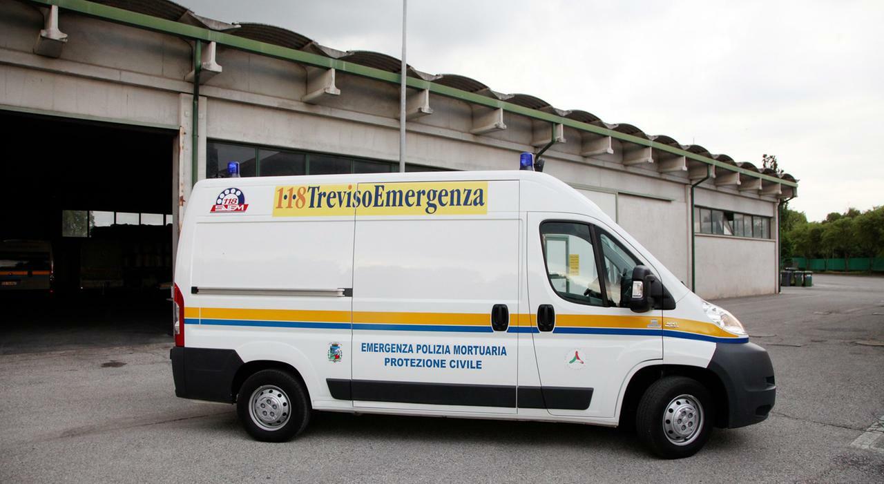 l odore e l allarme dei vicini anziano trovato senza vita in casa morto da almeno un mese 232 impossibile identificarlo da Ilgazzettino.it l odore e l allarme dei vicini anziano trovato senza vita in casa morto da almeno un mese 232 impossibile identificarlo
