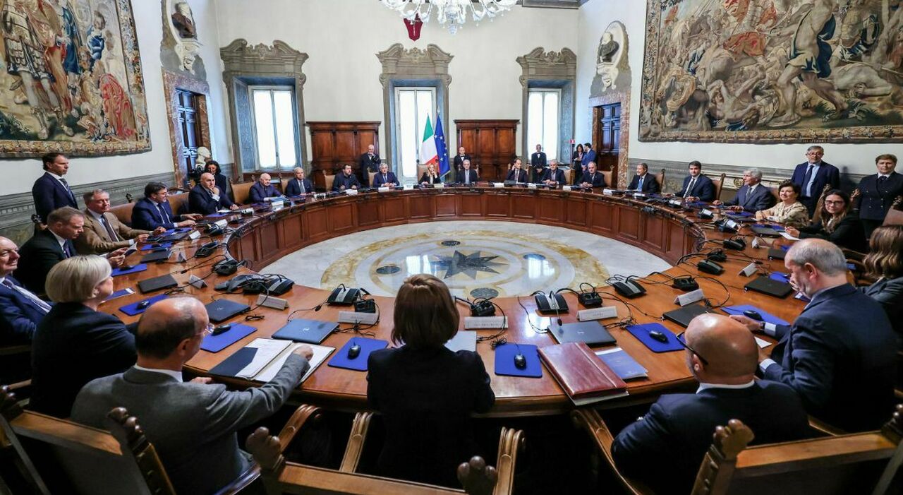 ex ilva il governo approva il nuovo decreto per taranto cassa integrazione incentivi per chi assume e le novit224 su impianti e indotto da Quotidianodipuglia.it ex ilva il governo approva il nuovo decreto per taranto cassa integrazione incentivi per chi assume e le novit224 su impianti e indotto