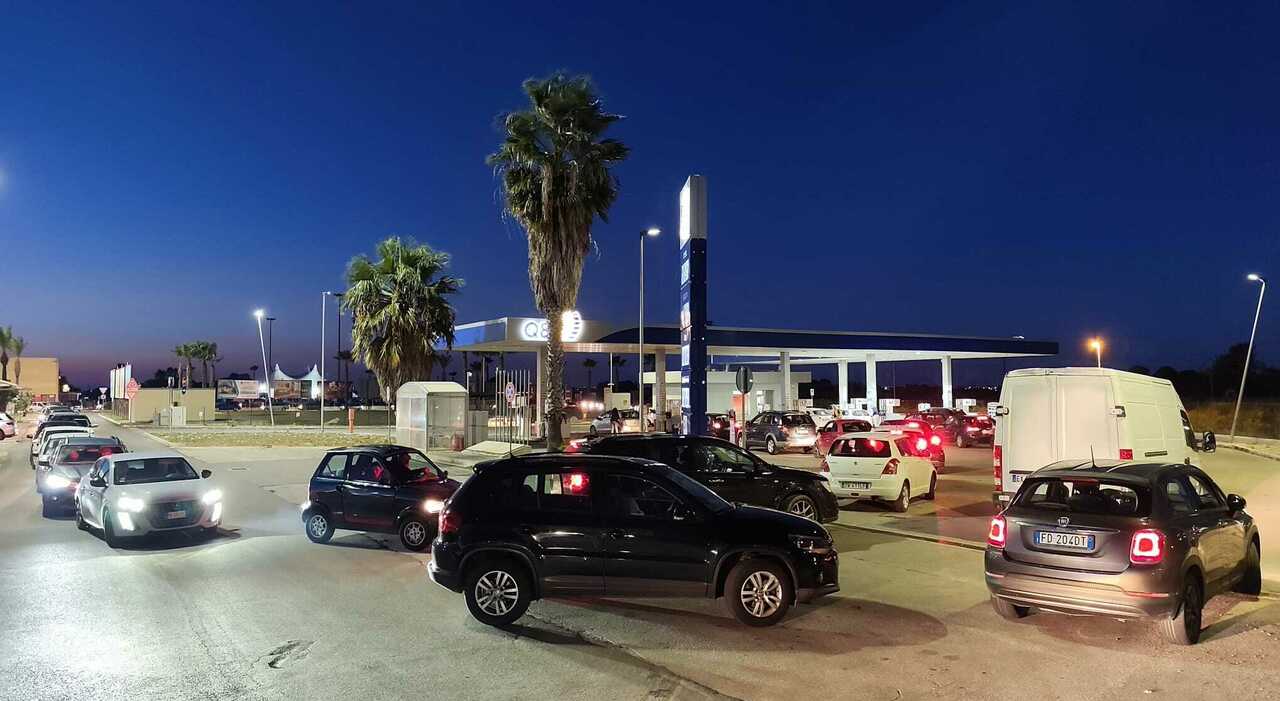 psicosi benzina in puglia impianti a secco e automobilisti nel caos per i blocchi da Quotidianodipuglia.it psicosi benzina in puglia impianti a secco e automobilisti nel caos per i blocchi