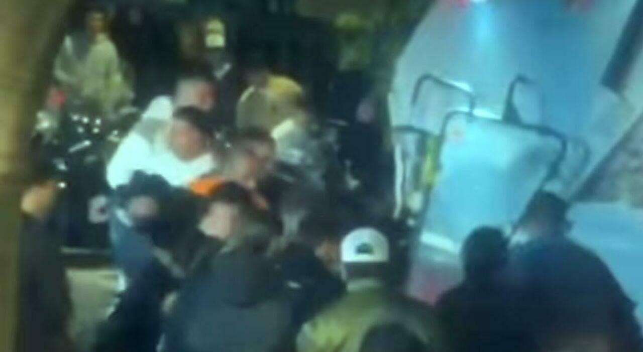 napoli pap224 aggredito al vomero dal branco tra i picchiatori ci sono due figli di poliziotti da Ilmattino.it napoli pap224 aggredito al vomero dal branco tra i picchiatori ci sono due figli di poliziotti