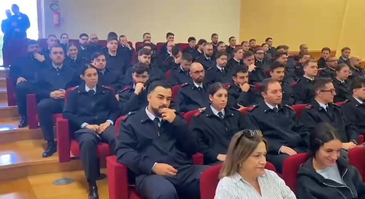 https://statics.cedscdn.it/photos/MED_HIGH/2026/10/15/9826769_poster.jpg