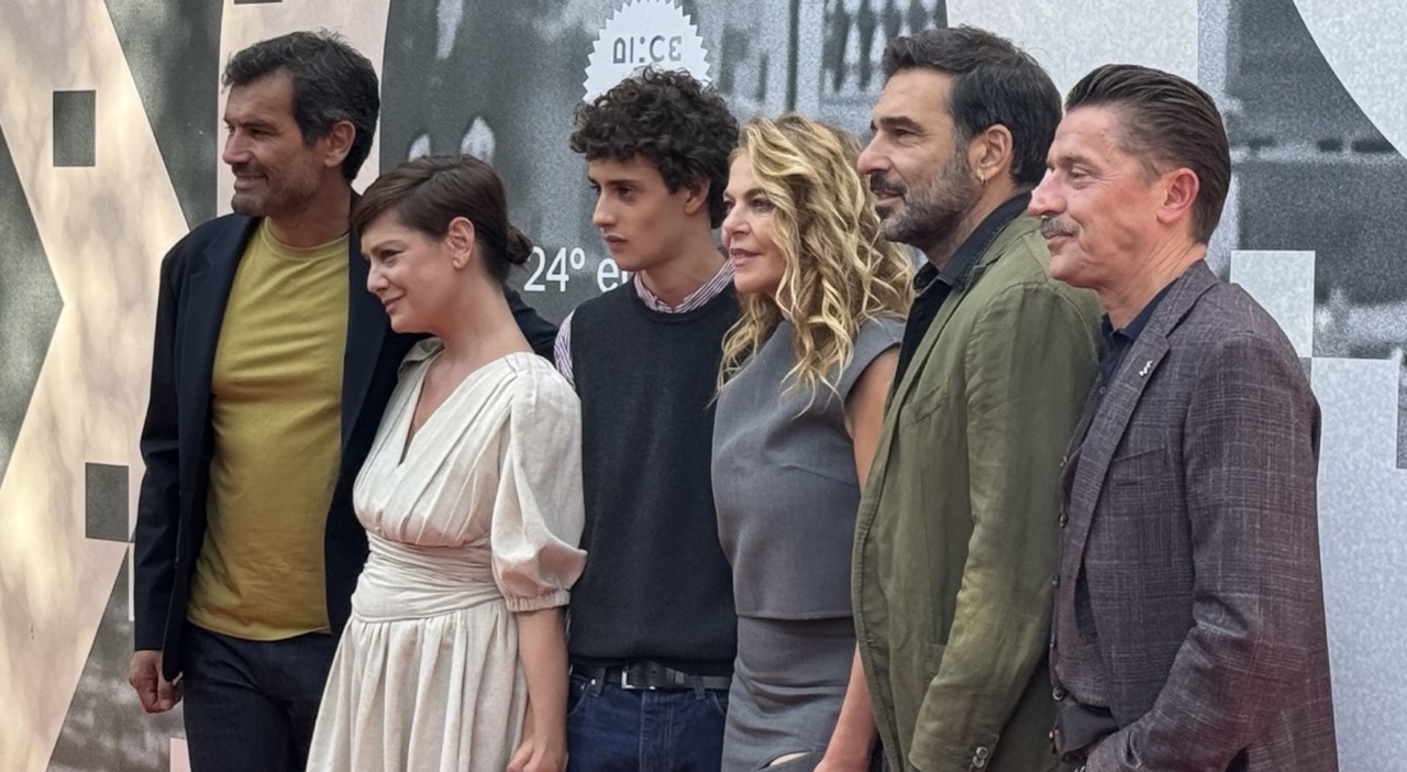 https://statics.cedscdn.it/photos/MED_HIGH/2026/10/15/9827081_15161558_edoardo_leo_se_ami_qualcuno_dillo.jpg