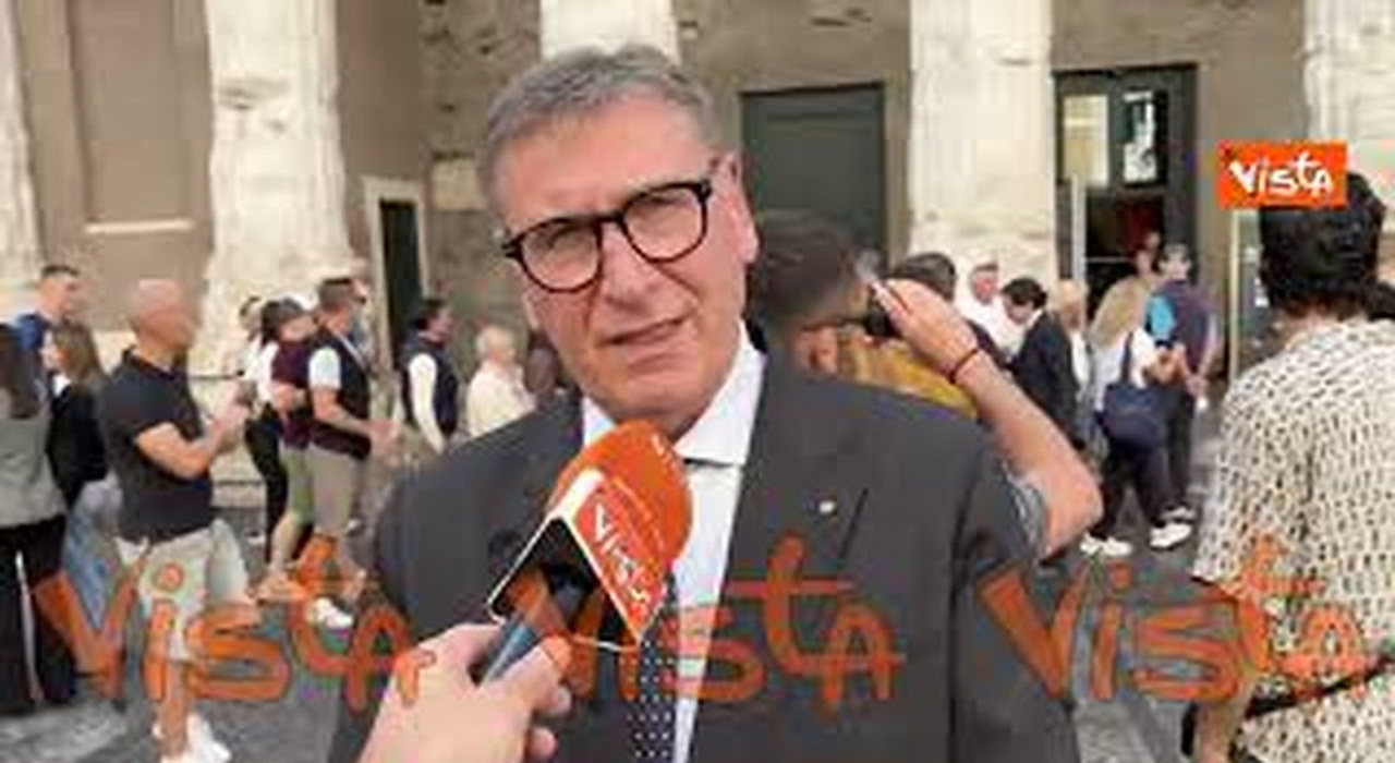 https://statics.cedscdn.it/photos/MED_HIGH/2026/10/15/9827105_poster.jpg