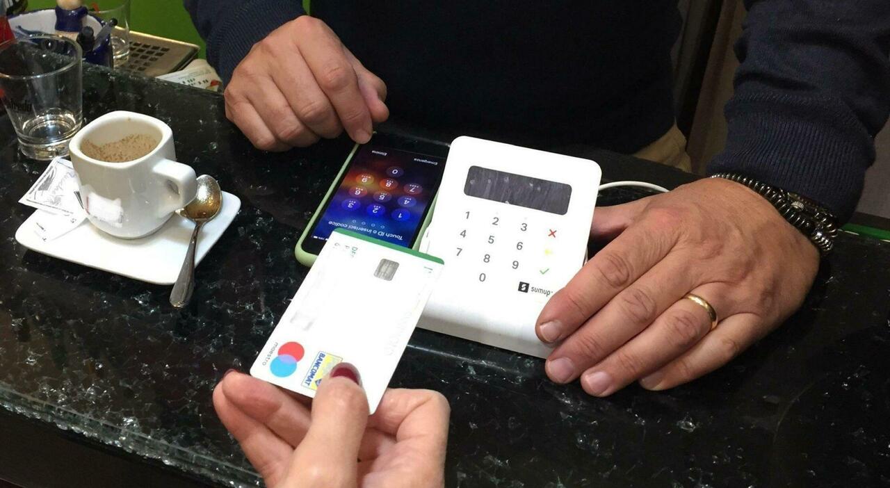 paga con il pos e si allontana ma per concludere la transazione serve il pin gelataio ingannato dal bip rincorre il cliente da Ilgazzettino.it paga con il pos e si allontana ma per concludere la transazione serve il pin gelataio ingannato dal bip rincorre il cliente