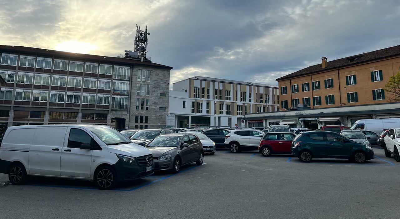 parcheggio per disabili nemmeno un posto auto in piazza piloni la polemica del gioielliere da Ilgazzettino.it parcheggio per disabili nemmeno un posto auto in piazza piloni la polemica del gioielliere