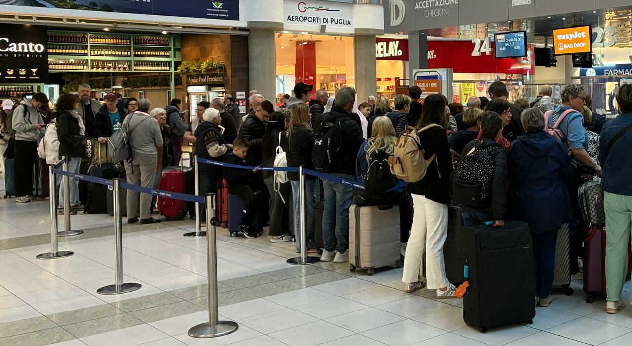 aeroporto bari navetta notturna amtab orari corse stazione centrale e dettagli sperimentazione da Quotidianodipuglia.it aeroporto bari navetta notturna amtab orari corse stazione centrale e dettagli sperimentazione