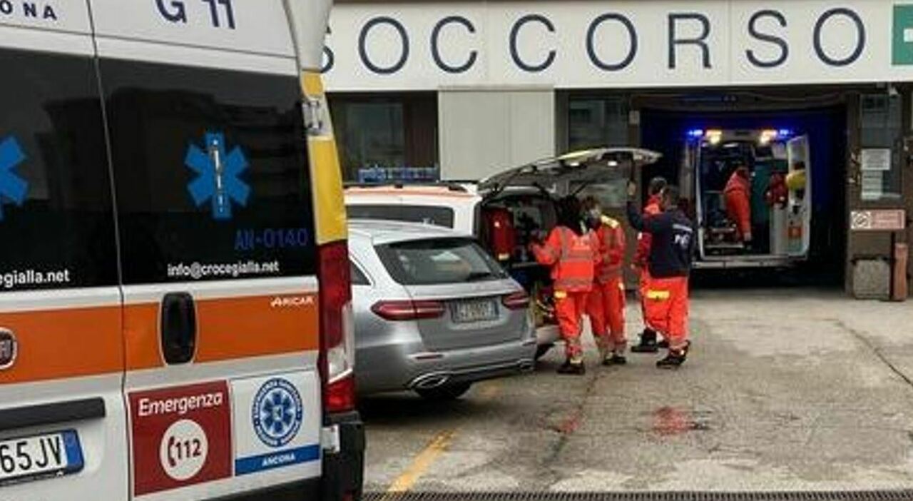 marche il sistema del 118 232 in affanno all appello mancano 87 operatori le ast pubblicano un avviso per reclutare personale da Corriereadriatico.it marche il sistema del 118 232 in affanno all appello mancano 87 operatori le ast pubblicano un avviso per reclutare personale