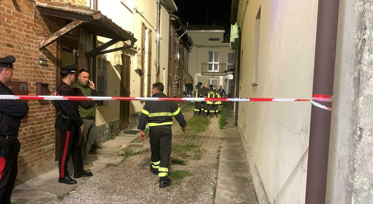 marito e moglie trovati morti in casa a mirandola i corpi decapitati sentito il figlio da Ilmattino.it marito e moglie trovati morti in casa a mirandola i corpi decapitati sentito il figlio