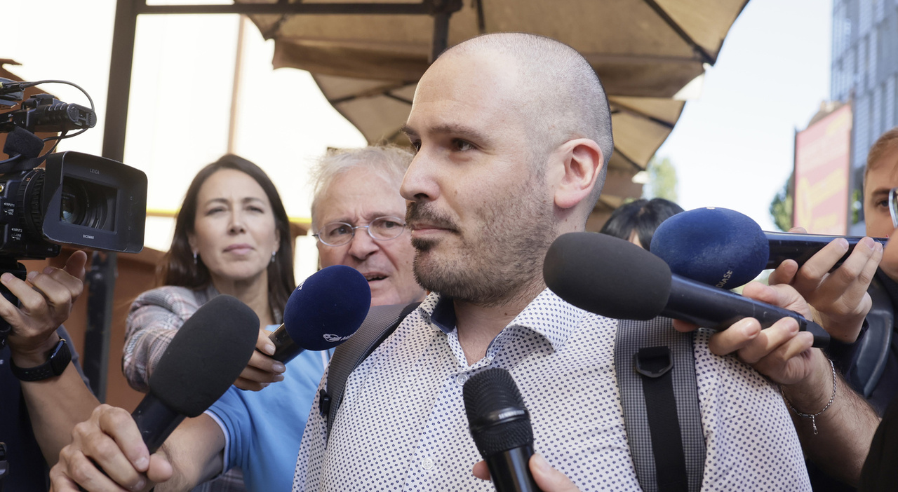 https://statics.cedscdn.it/photos/MED_HIGH/2026/10/16/9828815_16100819_andrea_sempio_cosa_dicono_cinque_consuelenze_dna_impronta_difesa_ultime_notizia_garlasco.jpg