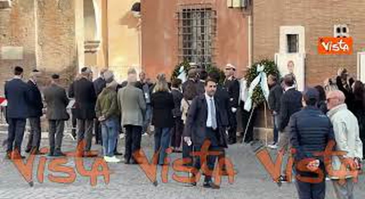 https://statics.cedscdn.it/photos/MED_HIGH/2026/10/16/9829020_poster.jpg