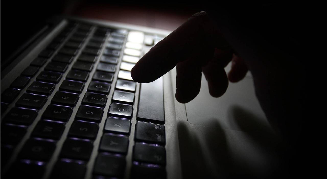 truffa del finto carabiniere nei guai due salernitani identit224 clonate sul dark web recuperati 70mila euro da Ilmattino.it truffa del finto carabiniere nei guai due salernitani identit224 clonate sul dark web recuperati 70mila euro