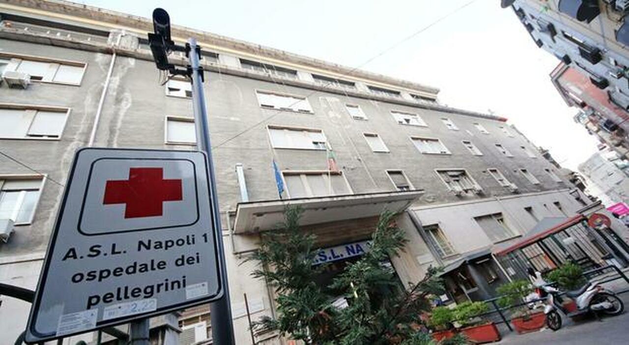 finge malessere per il ricovero al pellegrini e aggredisce un operatore infermieri in trincea da Ilmattino.it finge malessere per il ricovero al pellegrini e aggredisce un operatore infermieri in trincea