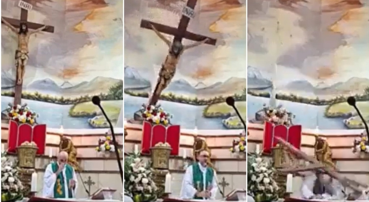 https://statics.cedscdn.it/photos/MED_HIGH/2026/10/19/9834545_19085419_prete_morto_croce_testa_messa_chiesa.jpg