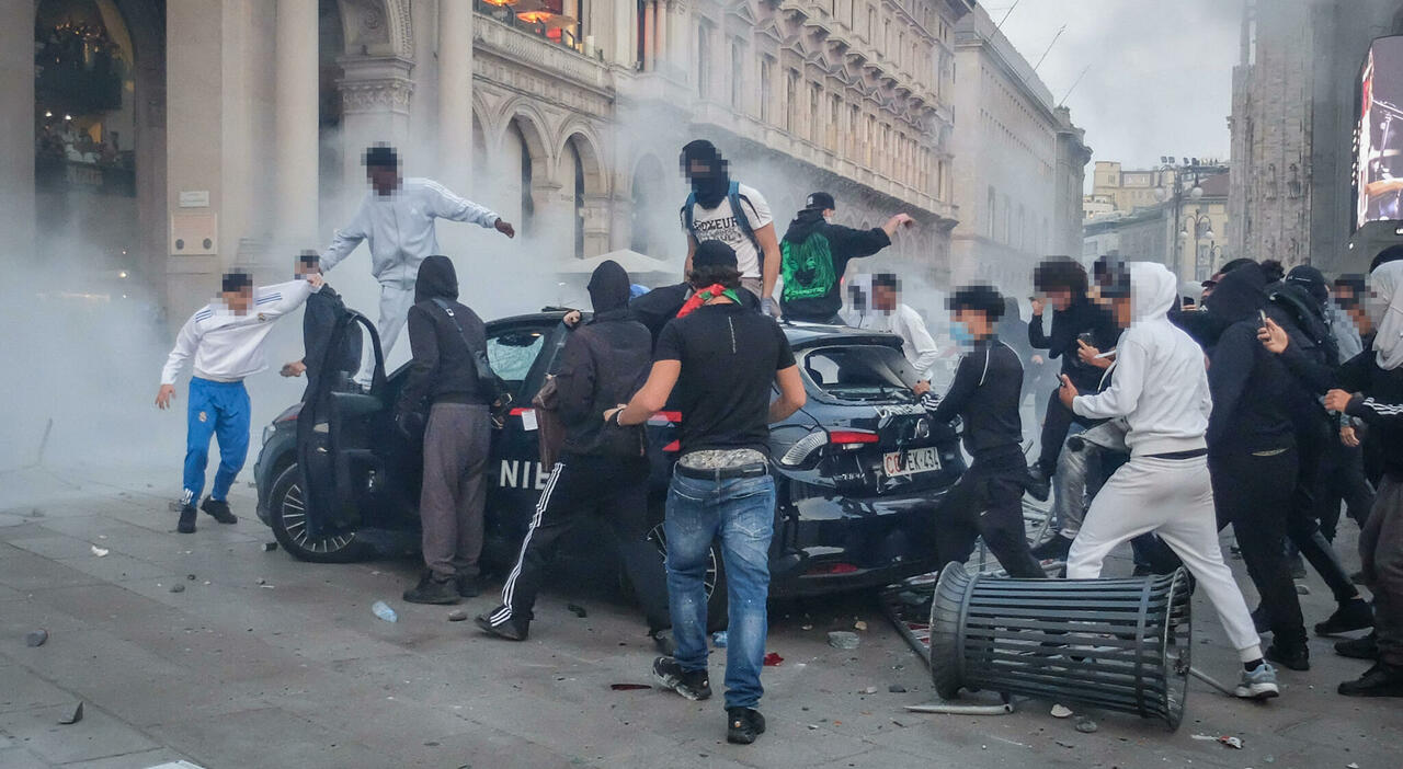 https://statics.cedscdn.it/photos/MED_HIGH/2026/10/19/9835154_19172930_scontri_milano_arrestati_procura_cosa_dice_oggi.jpg
