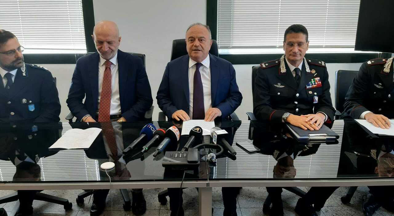 telefonini in carcere e ordini dei boss un pentito rivela ecco come funziona il sistema nove arresti da Ilmattino.it telefonini in carcere e ordini dei boss un pentito rivela ecco come funziona il sistema nove arresti