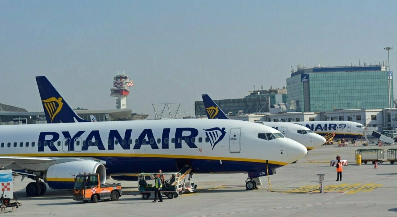 Proteste tir, aeroporti senza carburante: «I piloti devono ripianificare i rifornimenti», disagi e ritardi. L'elenco degli scali