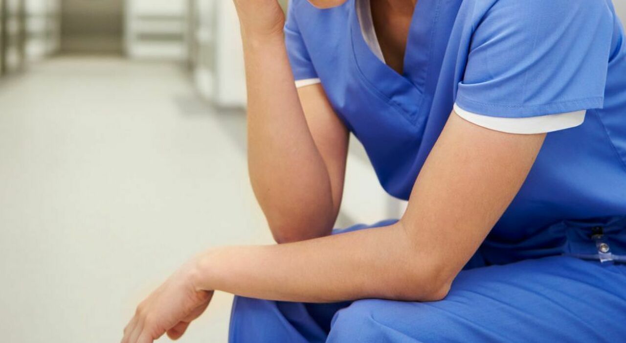 mal di denti e nodo in gola mentre 232 al lavoro l infermiera non chiama i soccorsi e la 56enne muore da Ilgazzettino.it mal di denti e nodo in gola mentre 232 al lavoro l infermiera non chiama i soccorsi e la 56enne muore