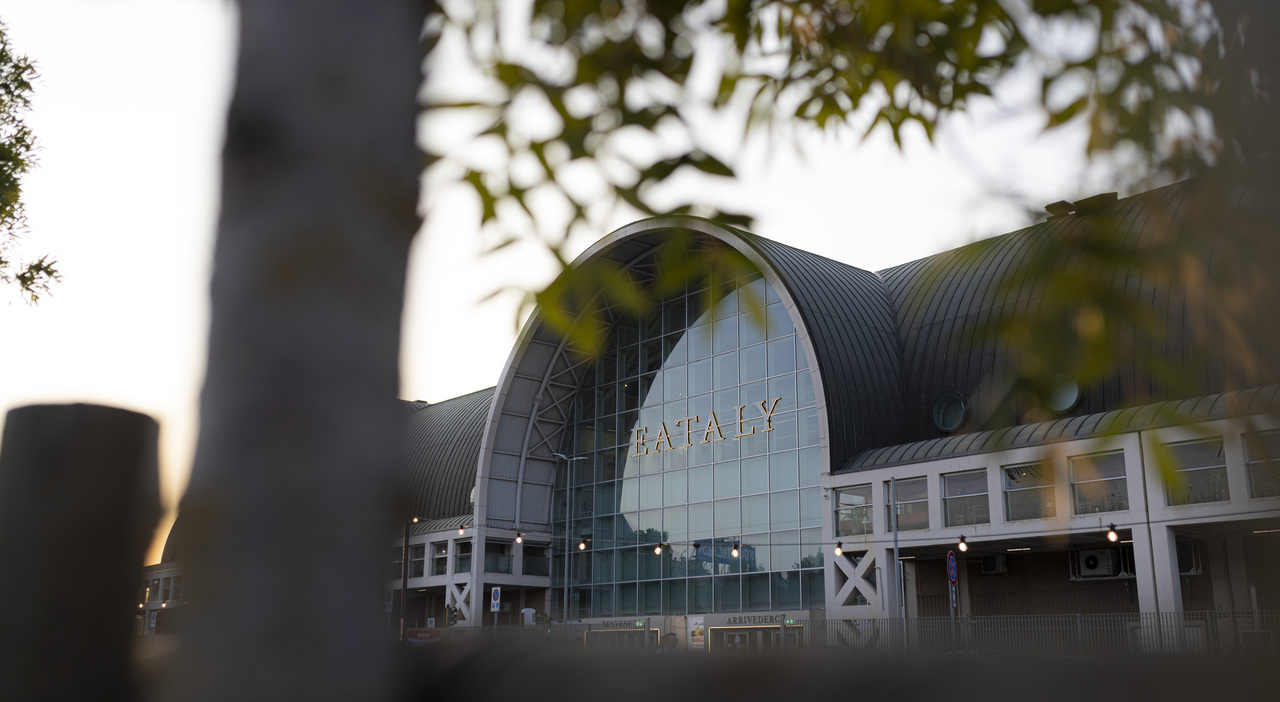 Wine Festival a Eataly Roma Ostiense: 60 etichette da assaggiare tra vino, cibo e musica