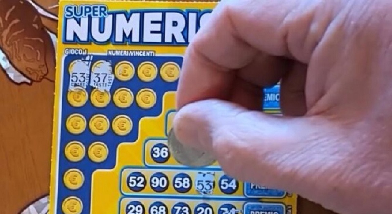 vincita da 2 milioni comprando un gratta e vinci super numerissimi da 10 euro il tagliando fortunato venduto a silandro da Ilgazzettino.it vincita da 2 milioni comprando un gratta e vinci super numerissimi da 10 euro il tagliando fortunato venduto a silandro