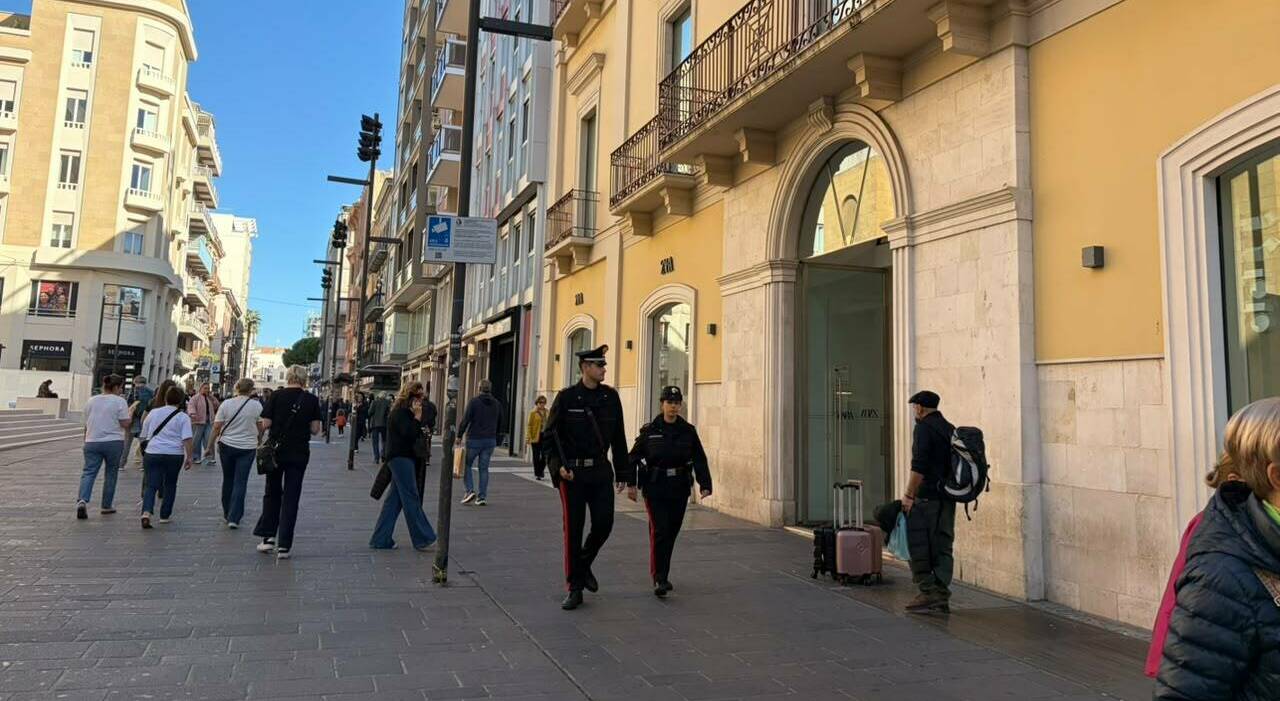 puglia blitz a bari la polizia sventa il saccheggio dei negozi in centro sfondate i blocchi le istruzioni per agire da Quotidianodipuglia.it puglia blitz a bari la polizia sventa il saccheggio dei negozi in centro sfondate i blocchi le istruzioni per agire