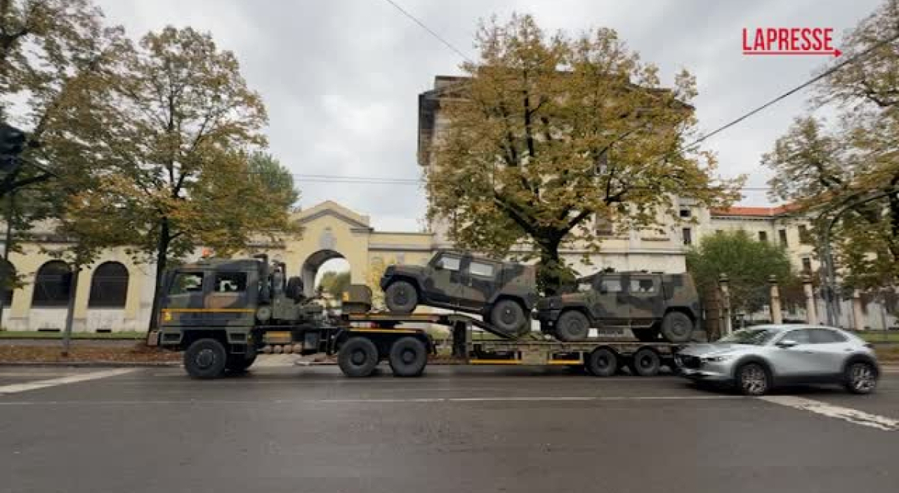 https://statics.cedscdn.it/photos/MED_HIGH/2026/10/23/9844291_23222523_para_folgore.jpg