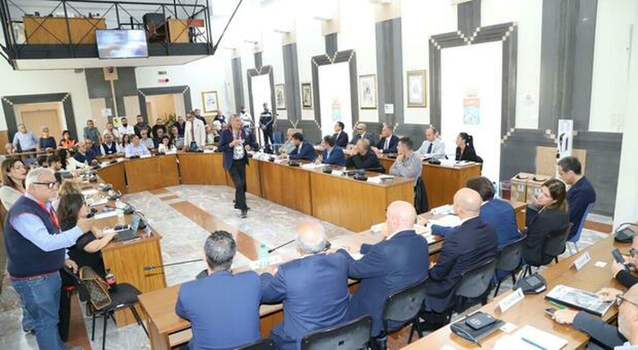 taranto la richiesta delle opposizioni amiu se ne occupi il consiglio da Quotidianodipuglia.it taranto la richiesta delle opposizioni amiu se ne occupi il consiglio