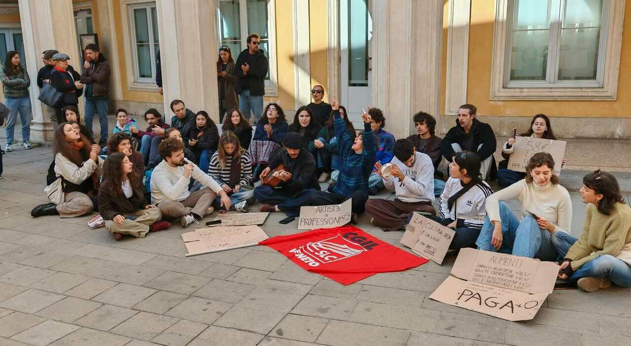 sciopero dei lavoratori al teatro verdi salta la prima di incendi da Ilgazzettino.it sciopero dei lavoratori al teatro verdi salta la prima di incendi