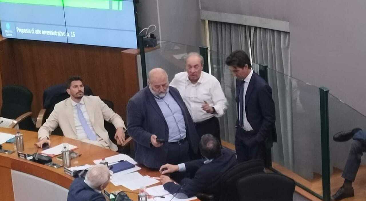 mafia e corruzione consiglio regionale aperto sul sisma a muccia il centrodestra pronto alla trincea ma non sar224 un tribunale da Corriereadriatico.it mafia e corruzione consiglio regionale aperto sul sisma a muccia il centrodestra pronto alla trincea ma non sar224 un tribunale