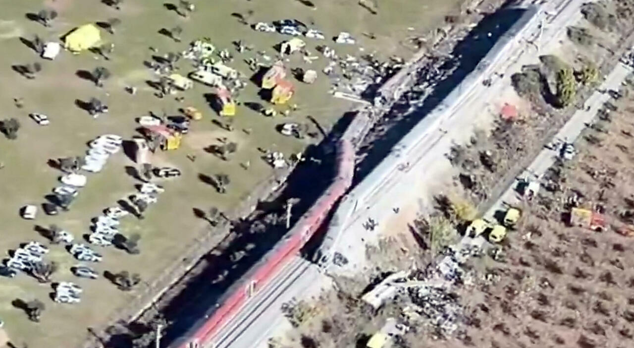 incidente a toledo cosa 232 successo il guasto l ipotesi dellerrore umano e i due vagoni precipitati la ricostruzione da Ilmessaggero.it incidente a toledo cosa 232 successo il guasto l ipotesi dellerrore umano e i due vagoni precipitati la ricostruzione