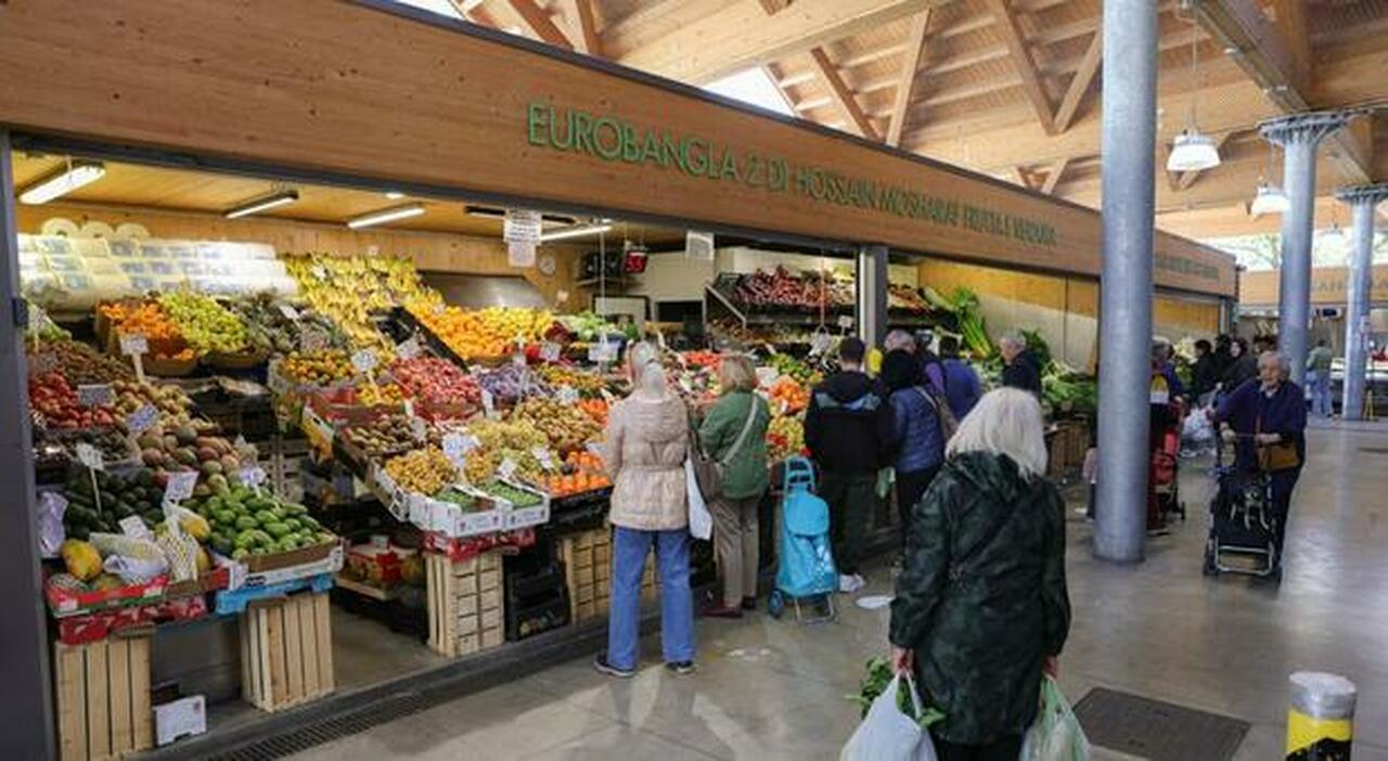 mestre banchi al mercato e terreni in affitto per coltivare la verdura l ascesa del boss bengalese di san michele da Ilgazzettino.it mestre banchi al mercato e terreni in affitto per coltivare la verdura l ascesa del boss bengalese di san michele