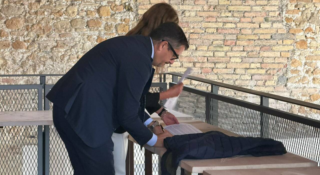 ancona servizi il sindaco silvetti licenzia ciccarelli pranzi a cifre esagerate e ordinava pure alcolici da Corriereadriatico.it ancona servizi il sindaco silvetti licenzia ciccarelli pranzi a cifre esagerate e ordinava pure alcolici