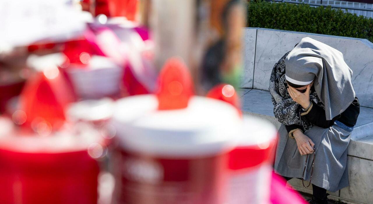 Broncoscopia, cos'è e a cosa serve l'esame fatto a Papa Francesco dopo due episodi di insufficienza respirator